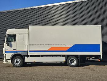 DAF XF 440 4x2 / LES / SCHOOL / TAIL LIFT / 4 SEATS